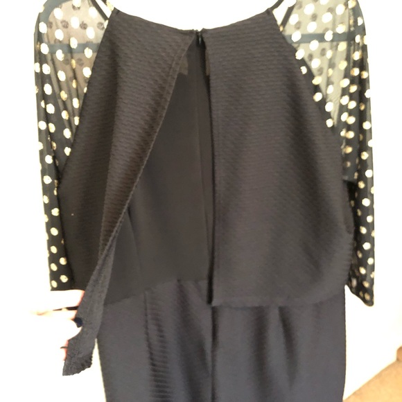 Flattering Black and Gold dress - sheer sleeves! - Picture 7 of 7
